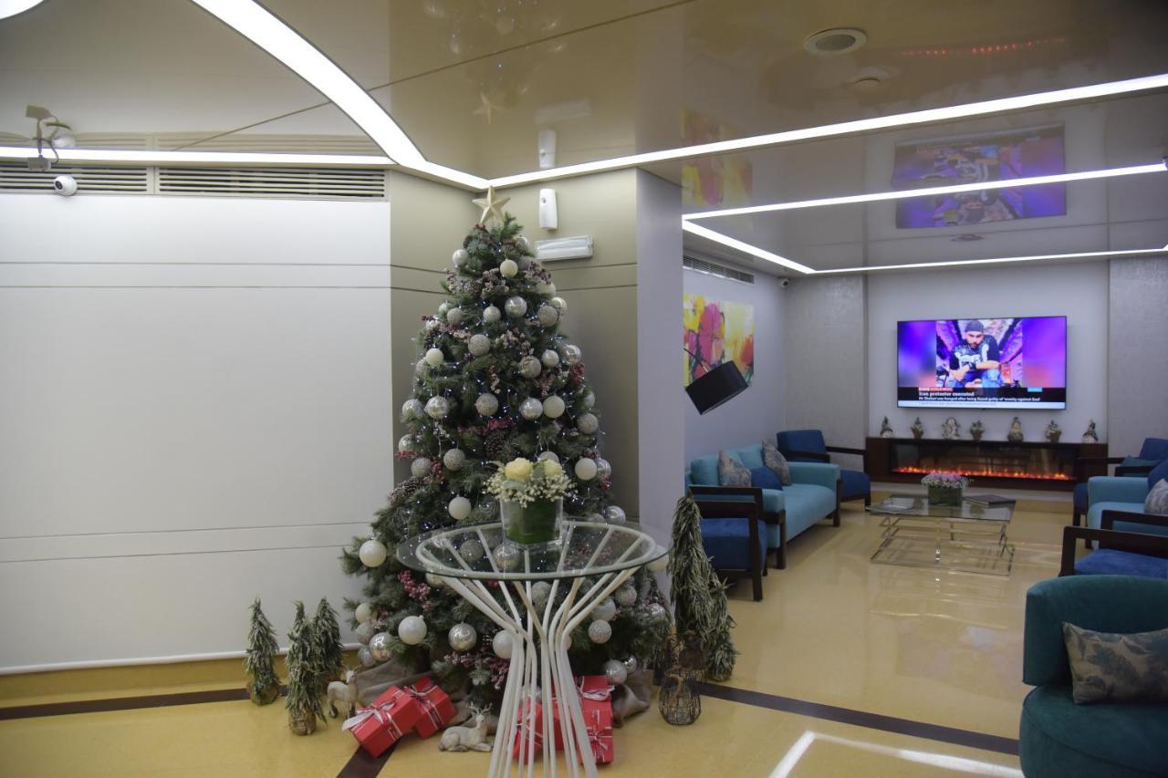 Ramada By Wyndham Downtown Beirut Hotel Bagian luar foto