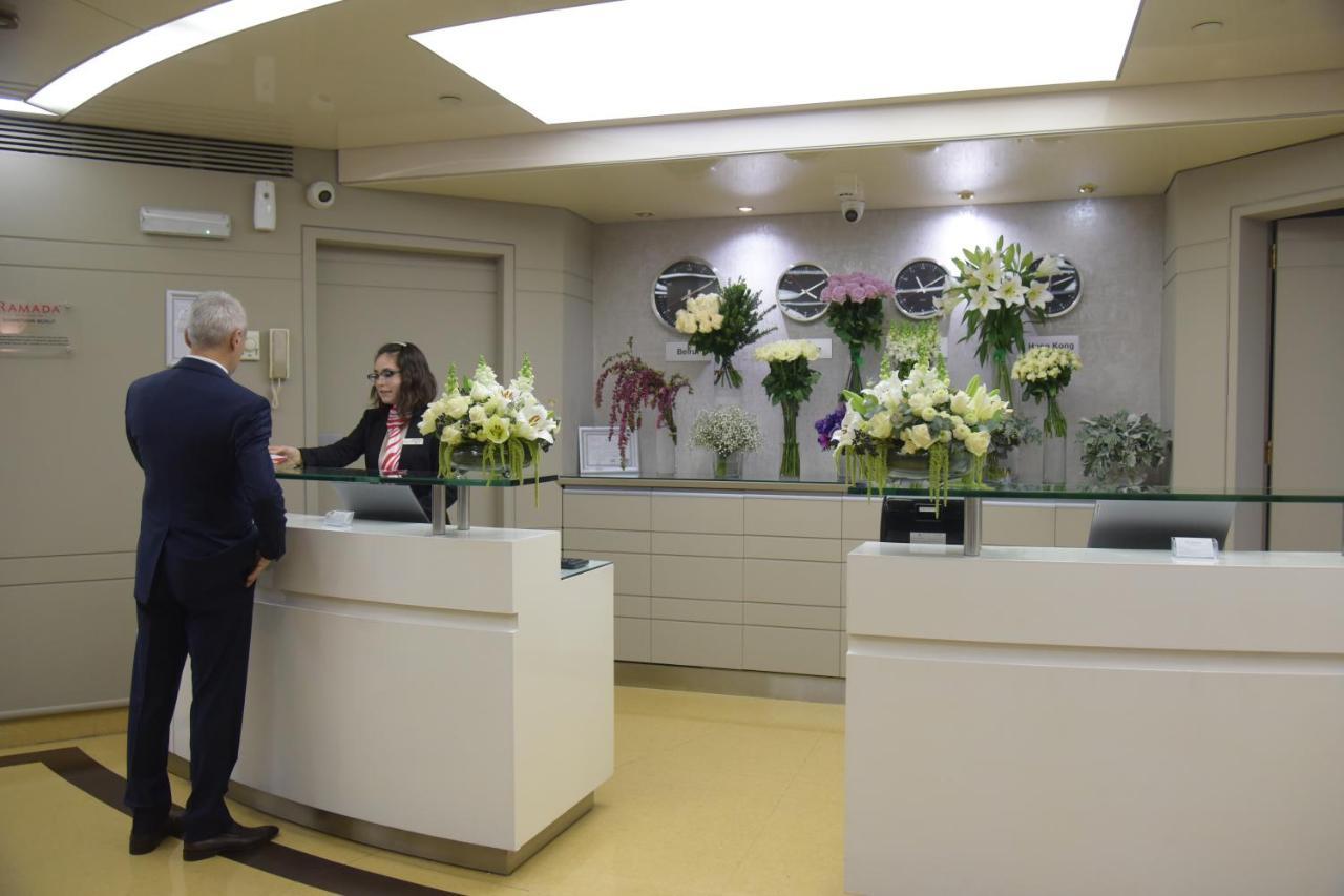 Ramada By Wyndham Downtown Beirut Hotel Bagian luar foto