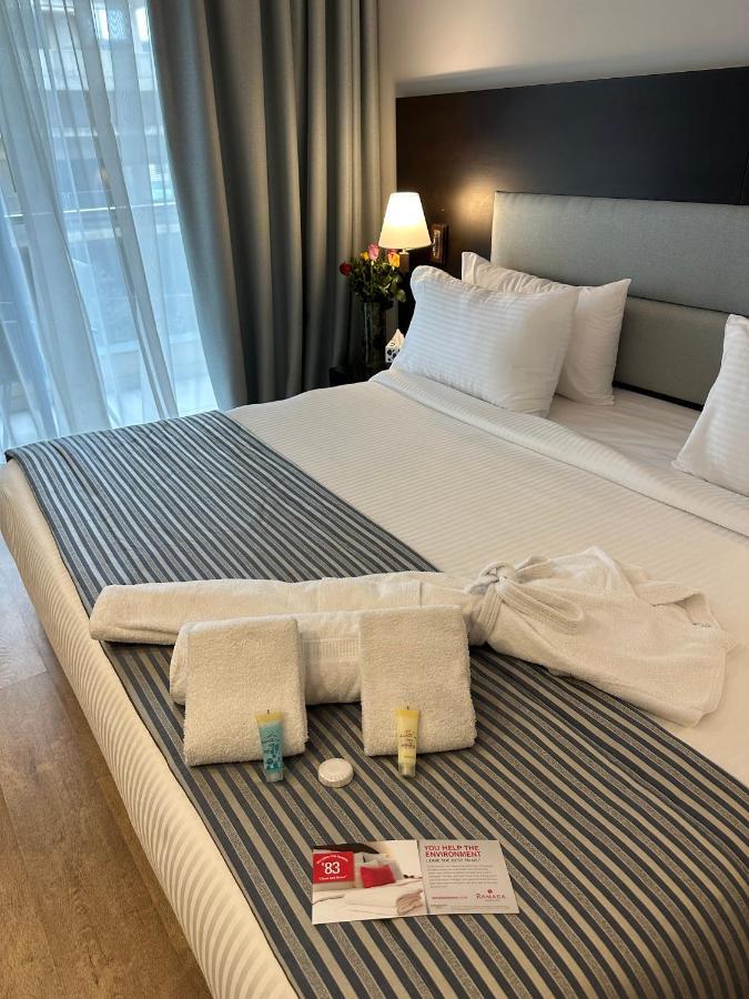 Ramada By Wyndham Downtown Beirut Hotel Bagian luar foto
