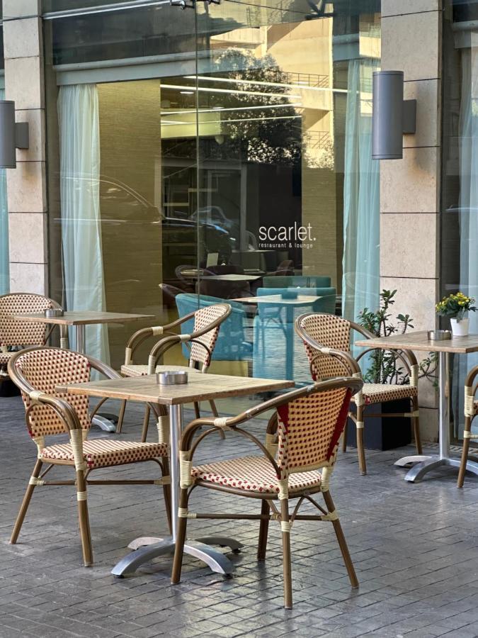Ramada By Wyndham Downtown Beirut Hotel Bagian luar foto