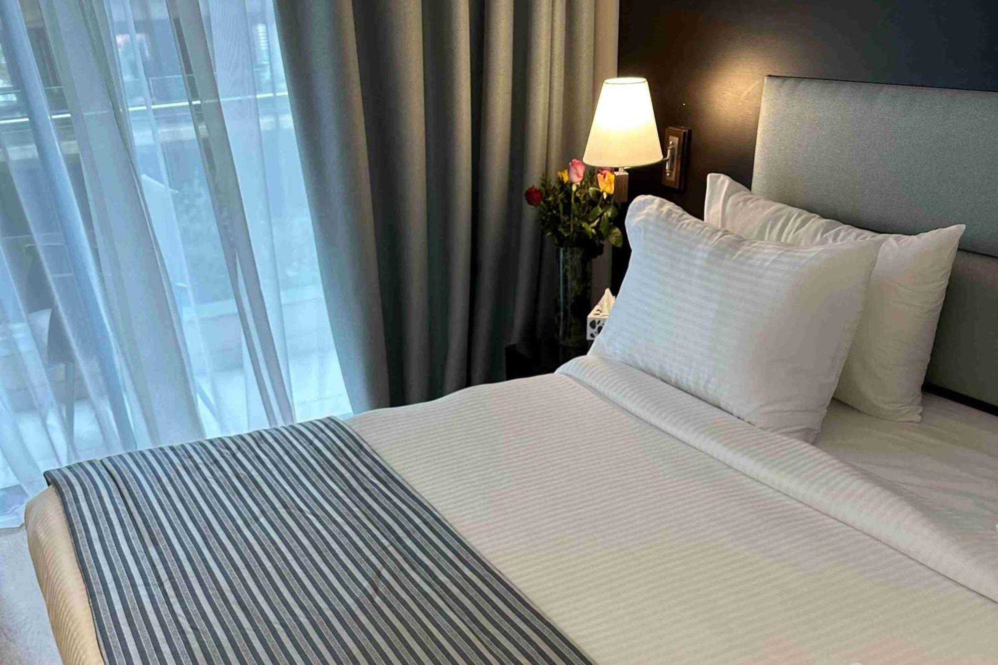Ramada By Wyndham Downtown Beirut Hotel Bagian luar foto