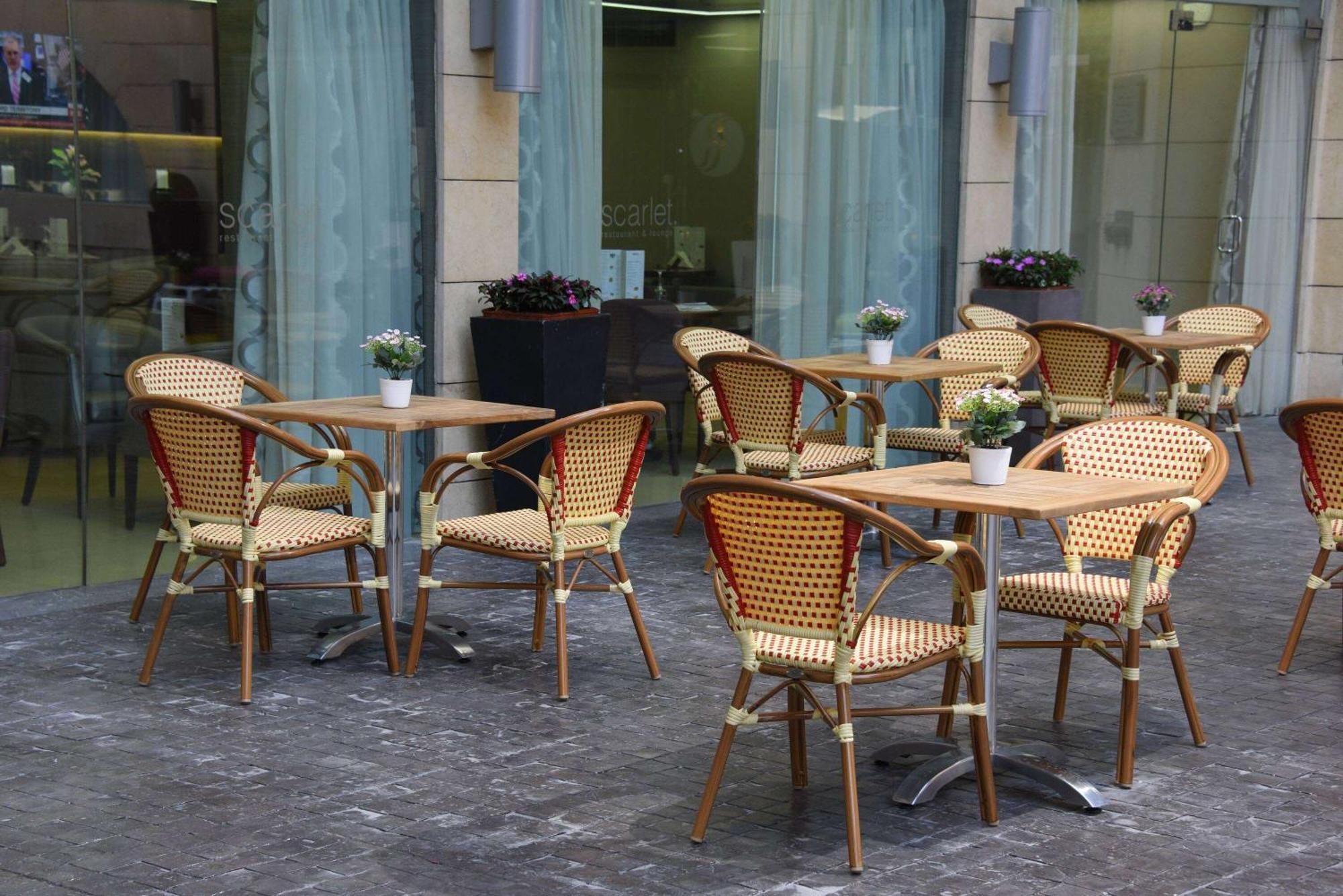Ramada By Wyndham Downtown Beirut Hotel Bagian luar foto